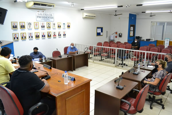 Vereadores aprovam aumento de 100% no Auxilio Alimentação dos servidores municipais
